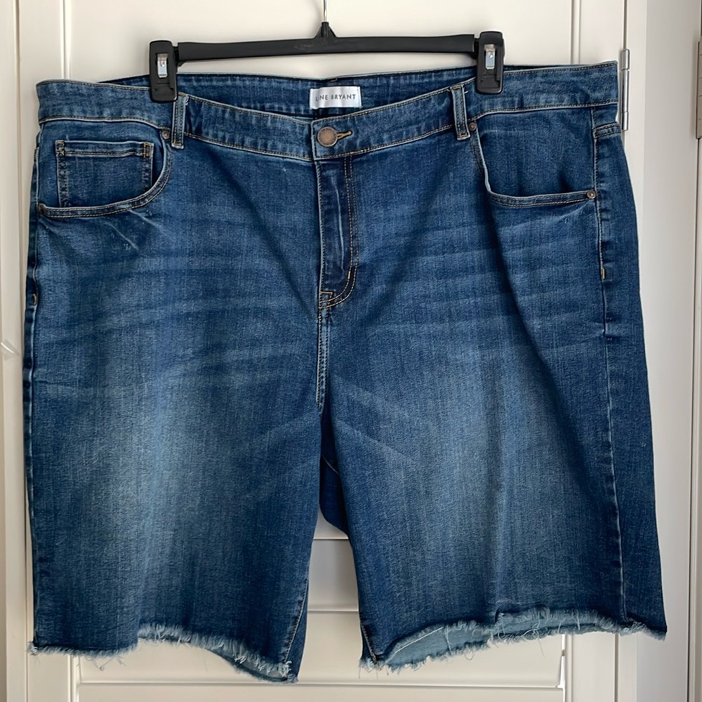 Lane Bryant Flex Magic waistband signature fit midrise boyfriend Bermuda